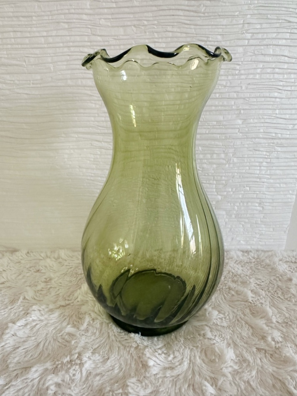 Vintage Anchor Hocking 7” Swirl Green Glass Vase